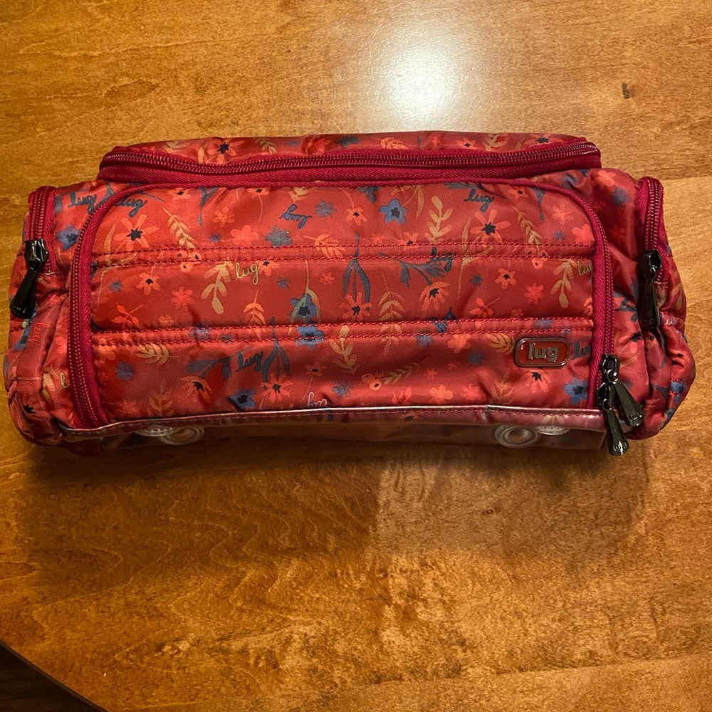 Travel makeup bag
